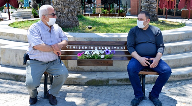 Sosyal mesafeli bank Sağlık Bakanı Fahrettin Koca'dan tam not aldı!