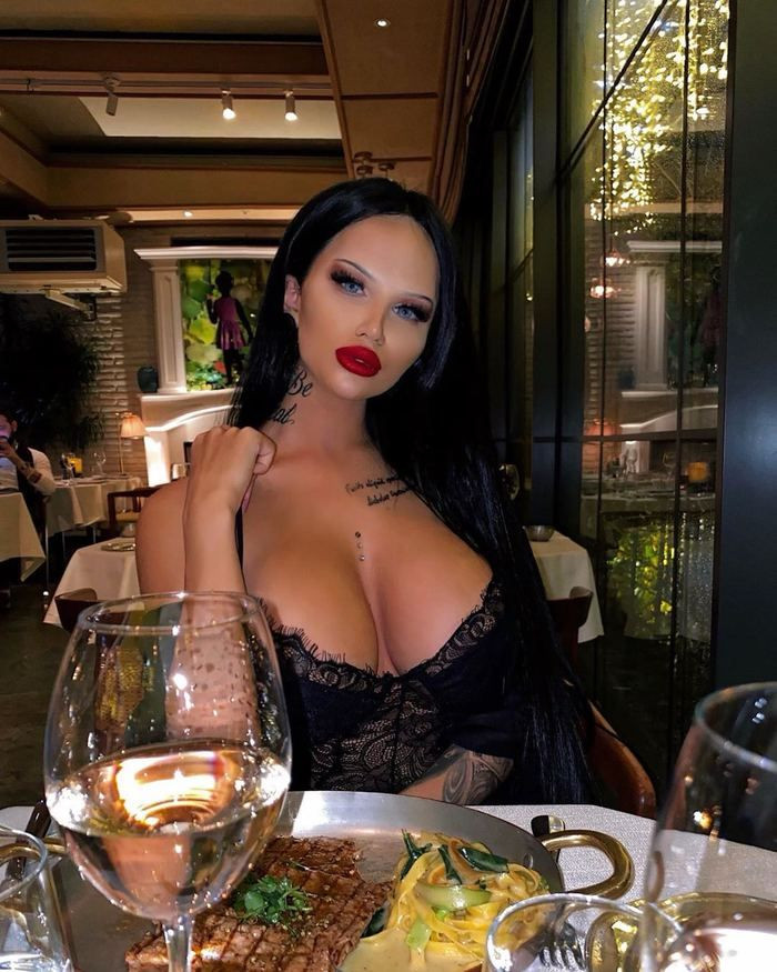 Enise Sude kimdir? İşte Enise Sude'nin fotoğrafları