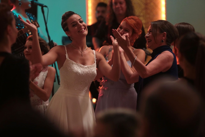  Düğüm Salonu filminin konusu? Oyuncuları kimler?