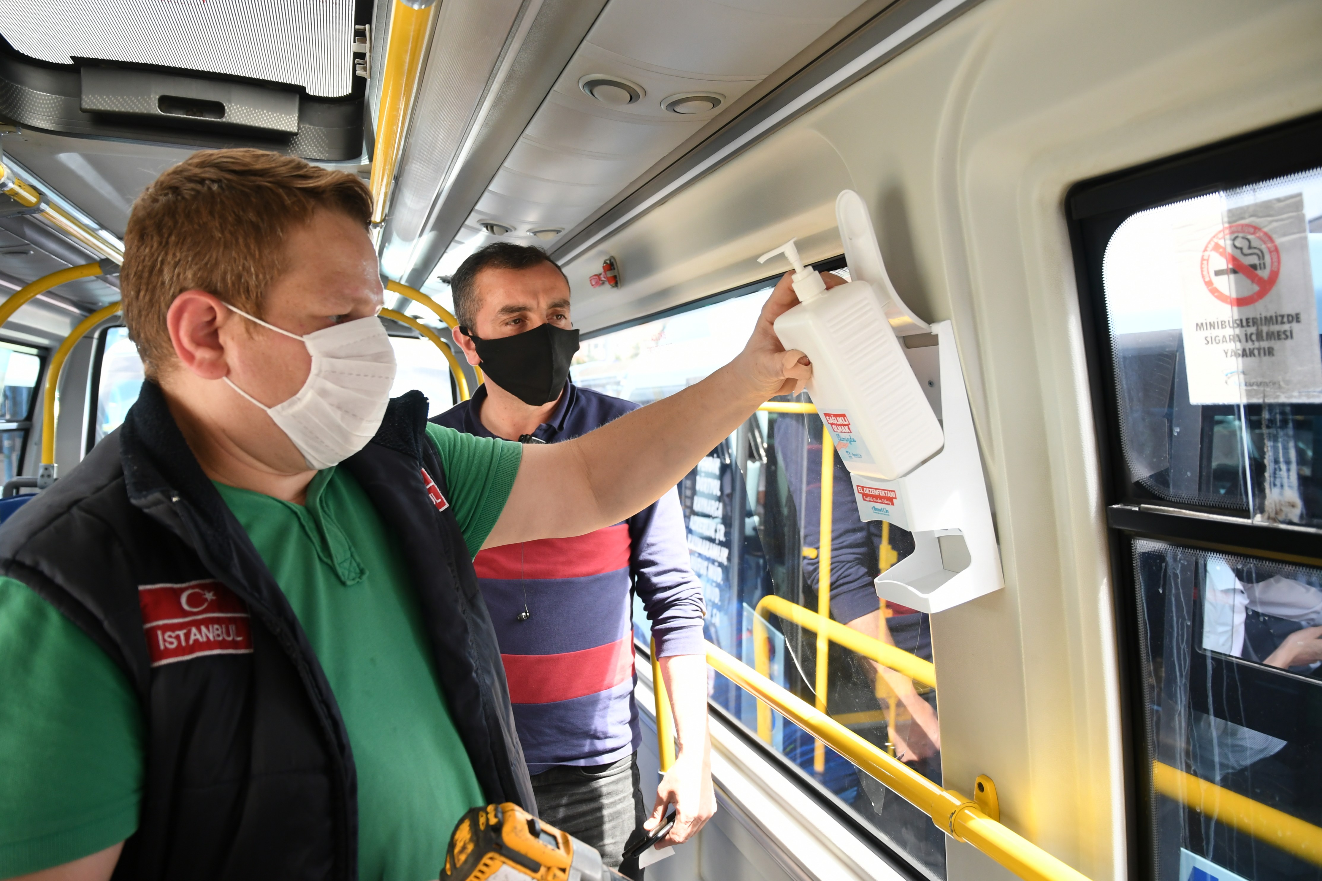 Pendik'te minibüslere el dezenfektanı önlemi!