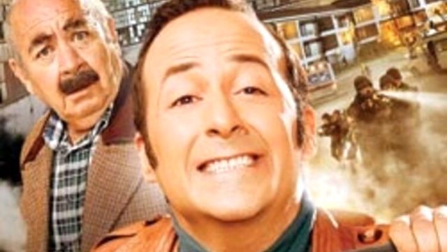 Sen Kimsin filminin konusu ne? Oyuncuları kimler?Nerede çekildi?