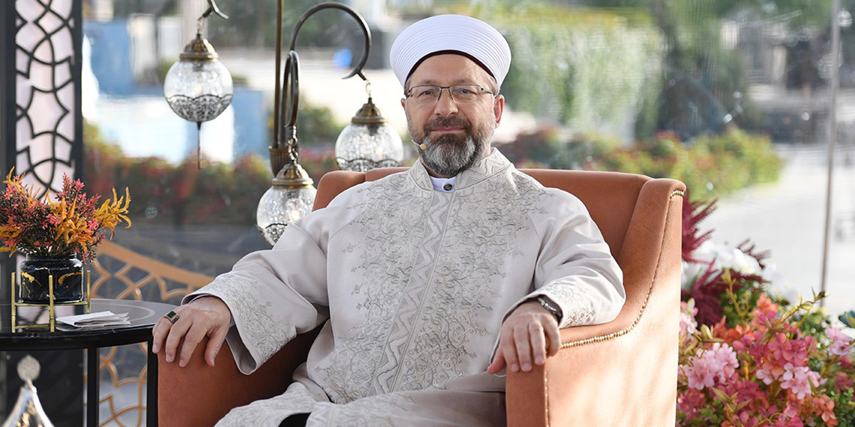 Ali Erbaş: “29 Mayıs’ta camilerimize kavuşacağız, hasret ve özlem bitecek”