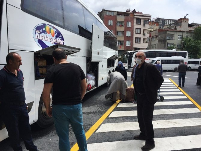 65 yaş üstü vatandaşlar otogarlara koştu