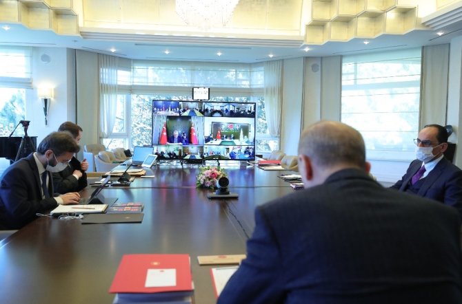 Cumhurbaşkanı Erdoğan'dan sert tepki: CHP yöneticileri zevkten dört köşe