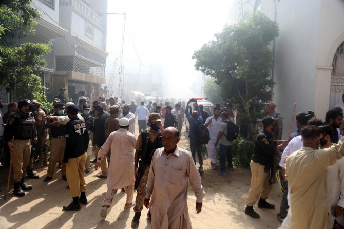 Pakistandaki uçak kazasına ilişkin korkutan açıklama geldi: Kazada kimsenin kurtulduğunu düşünmüyoruz