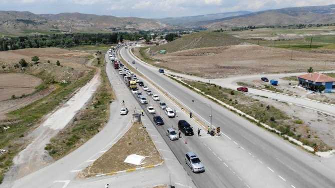 Sürücüler Dikkat! Ankara-Samsun karayolunda araçlar tek tek durduruluyor!