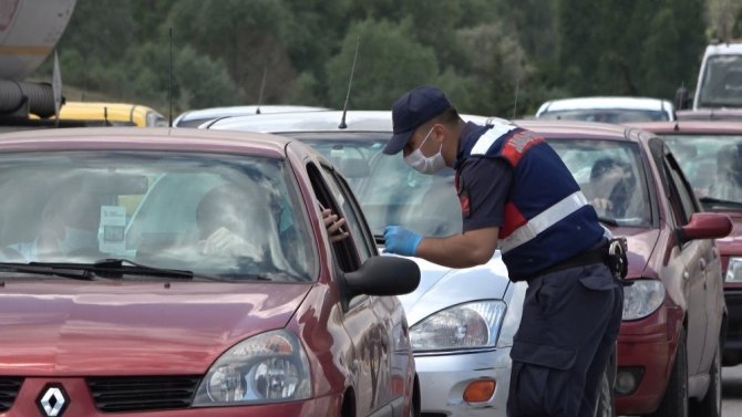 Sürücüler Dikkat! Ankara-Samsun karayolunda araçlar tek tek durduruluyor!