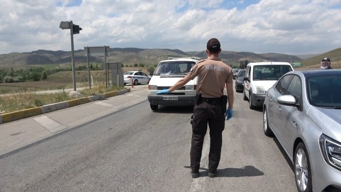 Sürücüler Dikkat! Ankara-Samsun karayolunda araçlar tek tek durduruluyor!