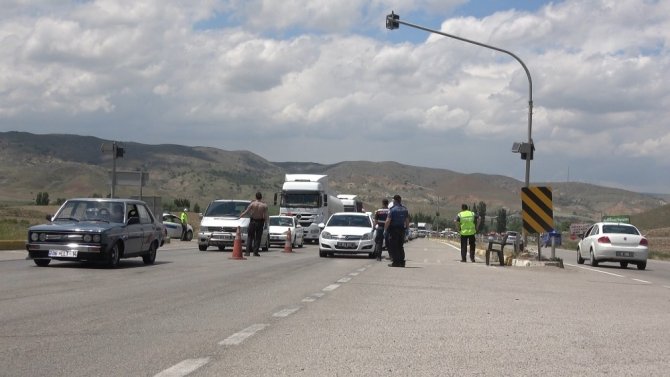 Sürücüler Dikkat! Ankara-Samsun karayolunda araçlar tek tek durduruluyor!