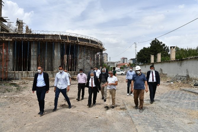 Başkan Büyükkılıç müjdeyi verdi: “Üçüncüsü de yapılacak gibi görünüyor”