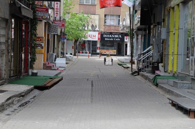 Bingöl’de sokağa çıkma kısıtlamasının ilk günü sessizlik hakim