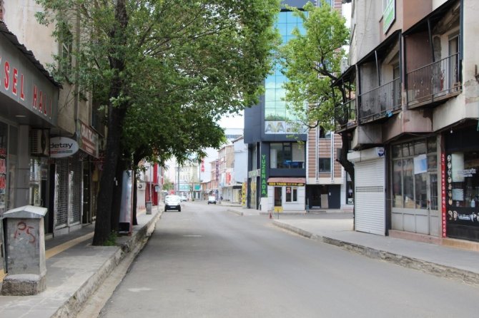 Bingöl’de sokağa çıkma kısıtlamasının ilk günü sessizlik hakim