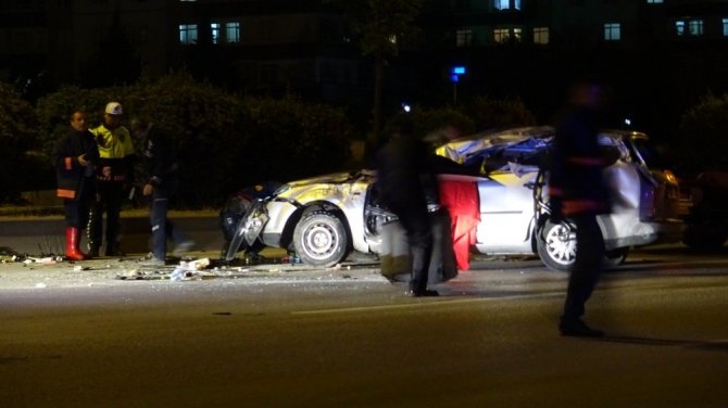 Feci son! Yol temizleme aracına çarpan sürücü hayatını kaybetti