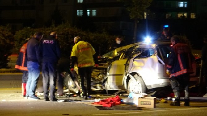 Feci son! Yol temizleme aracına çarpan sürücü hayatını kaybetti