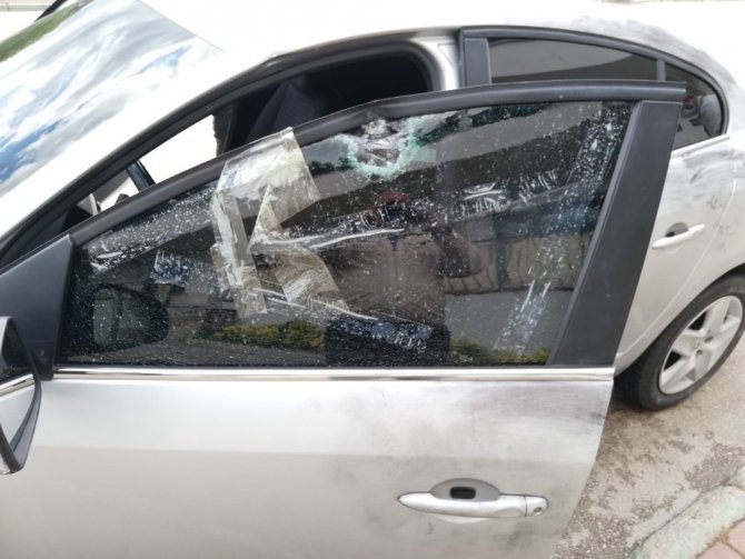 Husumetlisine ateş ederken yol kenarındaki genci yaralayan şüpheli adliyeye sevk edildi