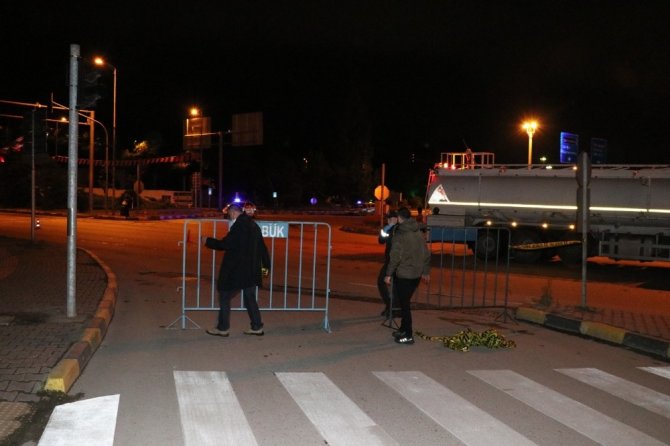 Karabük’te kısıtlama öncesi yollar bariyerlerle kapatıldı