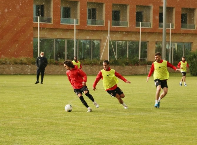 Kayserispor Teknik Direktörü Prosinecki hata istemiyor