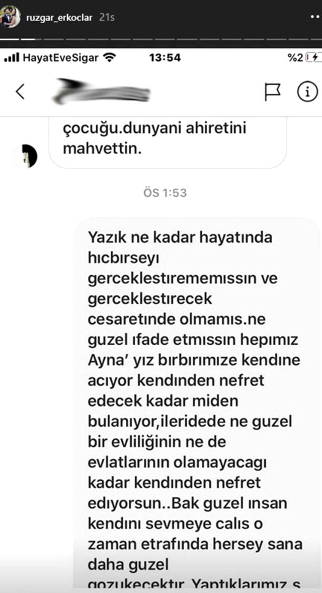 Rüzgar Erkoçlar ahiretini mahvettin diyen takipçisini ifşaladı