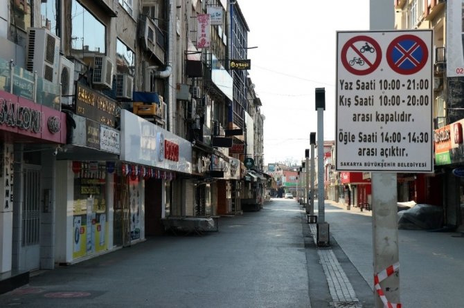 Sokaklar ilk kez bu kadar boş kaldı!