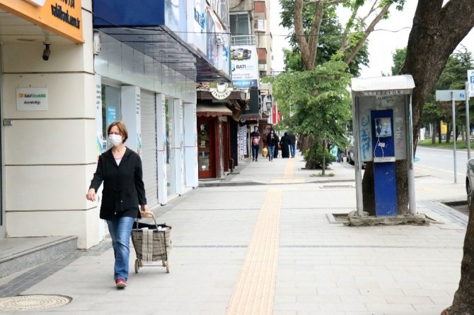 Sokaklar ilk kez bu kadar boş kaldı!