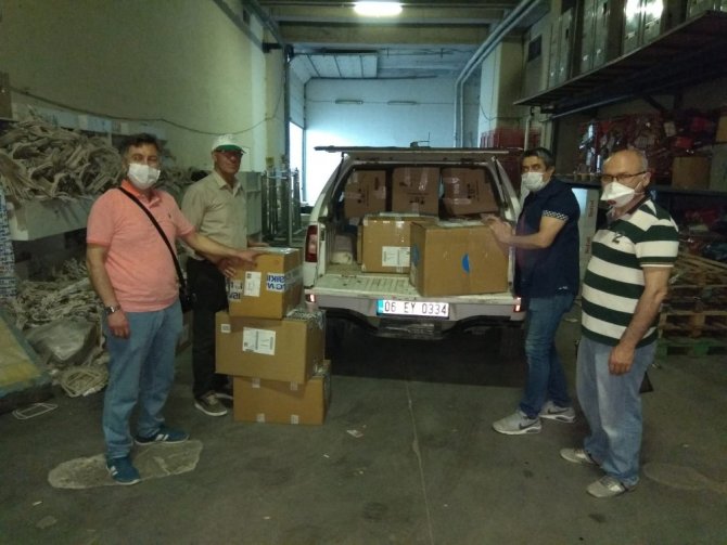 Vezirköprü’de yetimlere bayramlıklar alındı