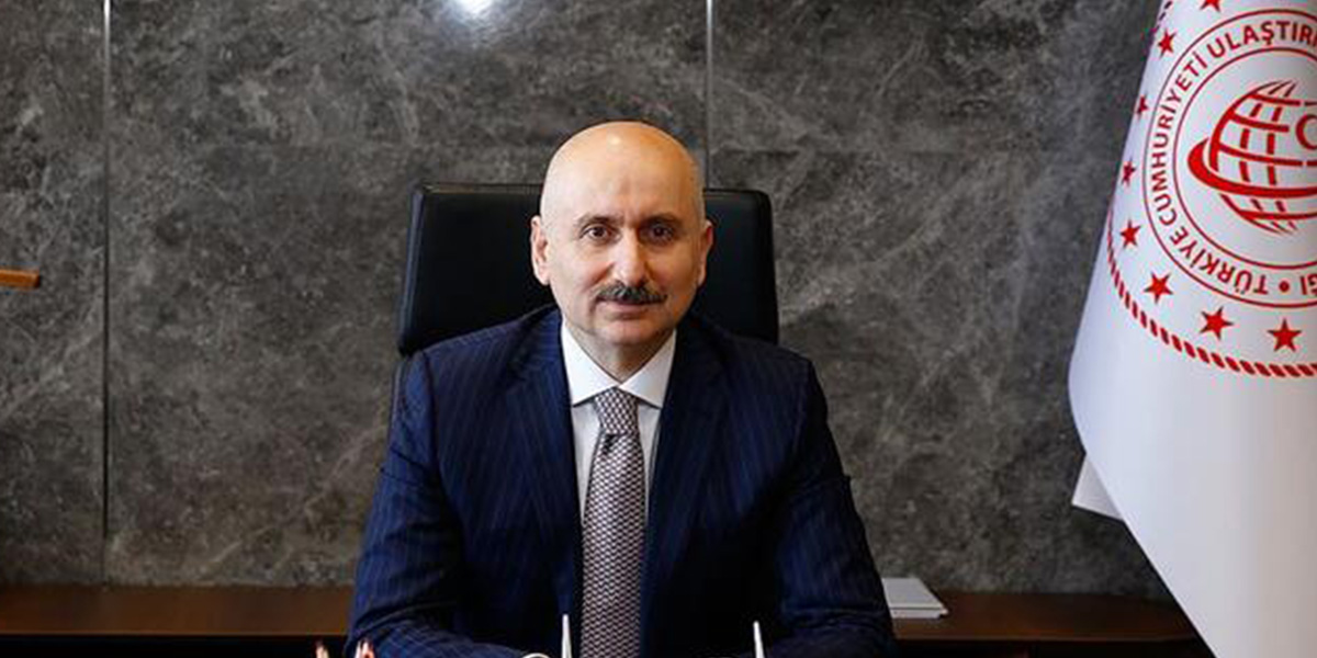 Bakan Karaismailoğlu açıkladı: Şantiyeler yaz boyunca koronavirüs önlemleri ile çalışacak