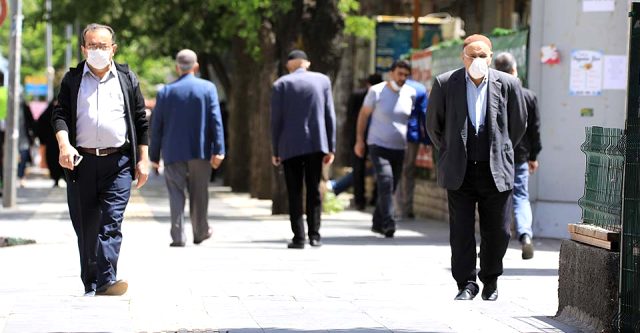 Koronavirüs 4 ile yeniden bulaştı! Yeni vakalar ortaya çıktı