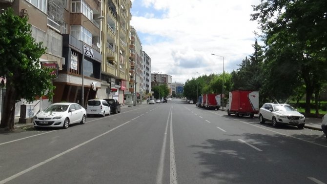 Diyarbakır sokakları kısıtlamanın 3’üncü günü bomboş