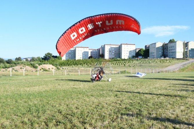 İnegöl Belediye Başkanından ilginç bayram kutlaması