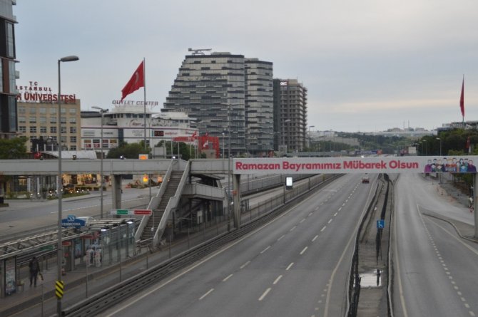 İstanbul bayramın ikinci gününde de sessizlik devam ediyor