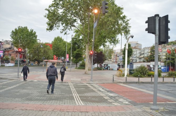İstanbul bayramın ikinci gününde de sessizlik devam ediyor