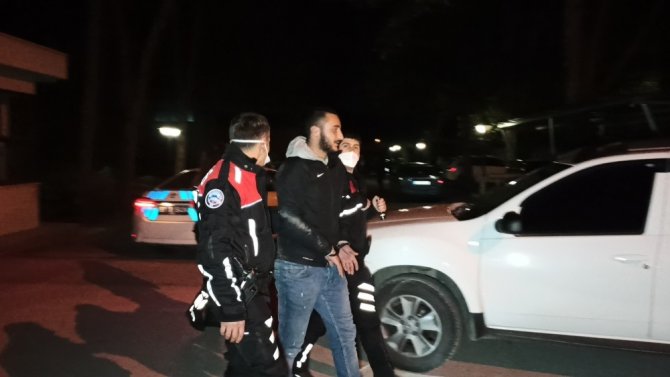 Motosiklet sürücüsü ile polis arasında nefes kesen kovalamaca