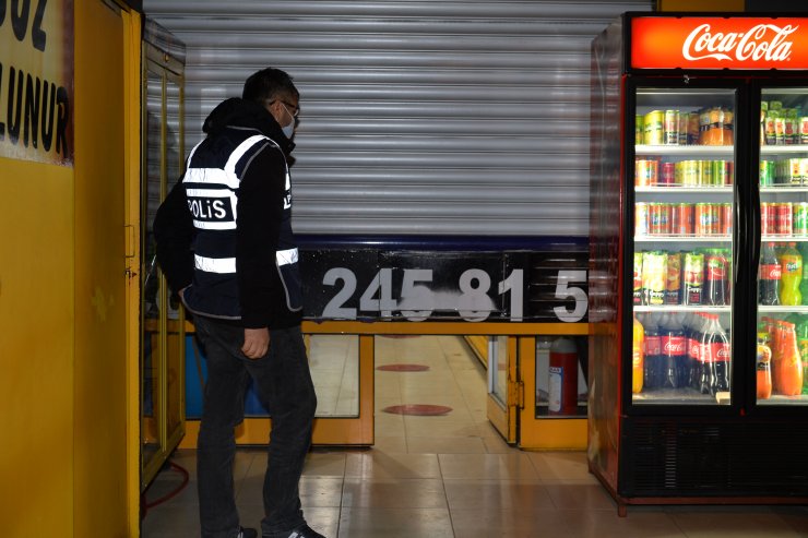 Sokağa çıkma yasağında kaçak içki satışı yapan tekel bayisi ikinci kez yakalandı!