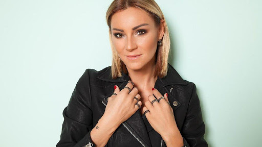 Pınar Altuğ'a yapılan psikolojik şiddetler bitmek bilmiyor: Buruş buruşsun!