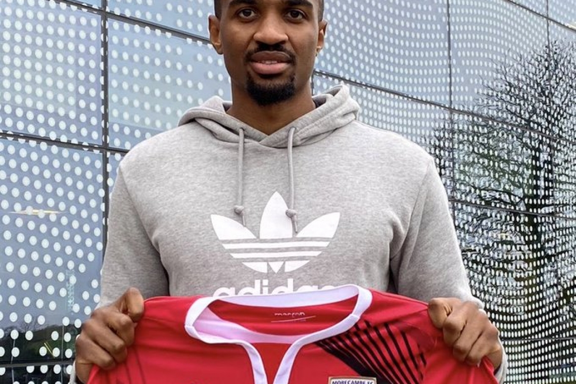 Ünlü İngiliz futbolcu kendi evinde ölü bulundu!