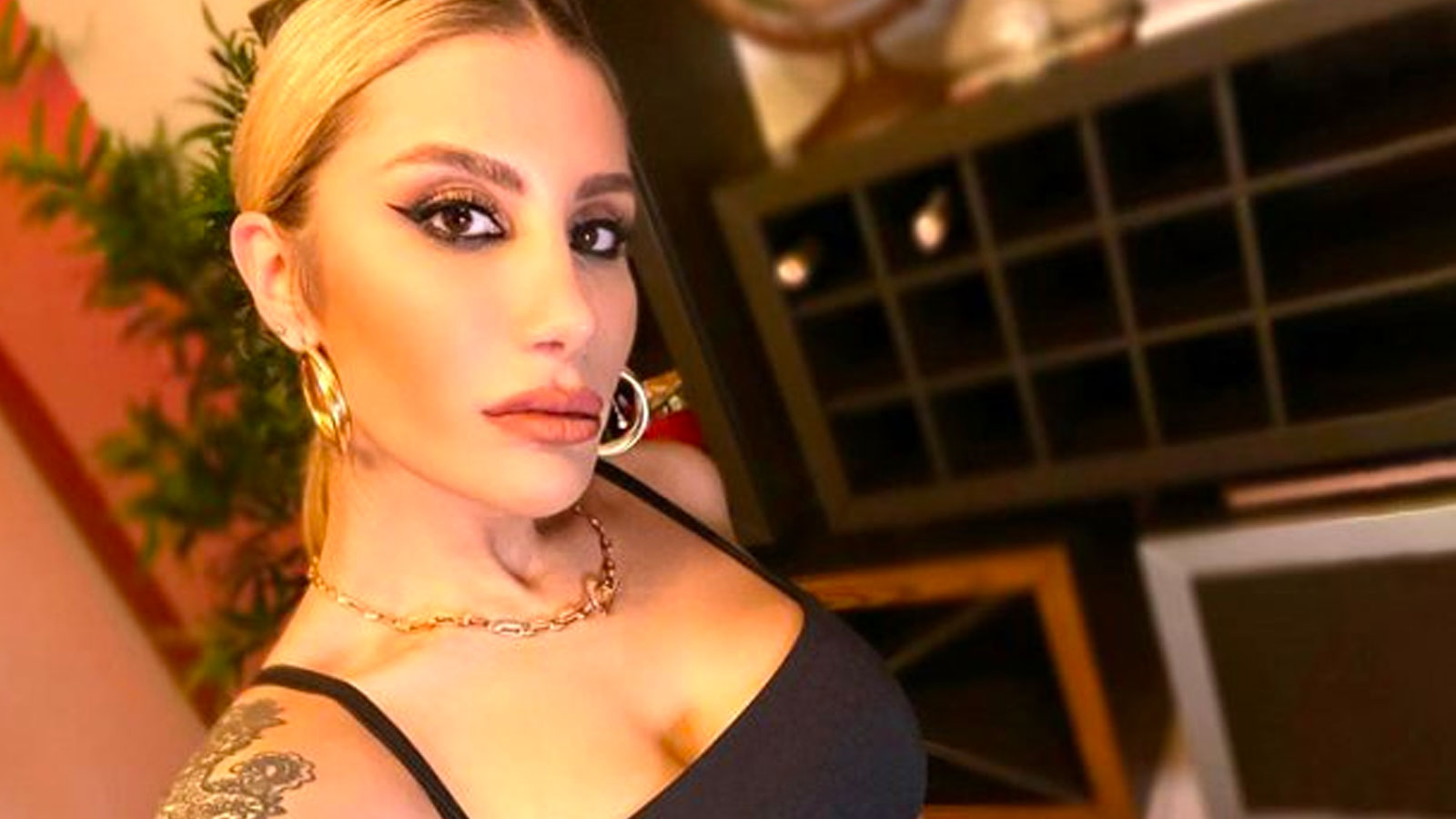 İrem Derici: Ben umumi tuvalet değilim! Kimsenin ağzıma s...masına izin vermem