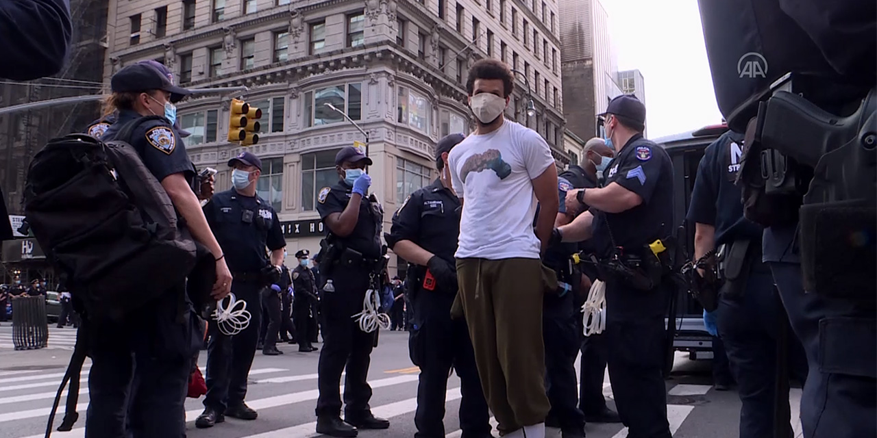 Trump protestocuları uyardı: Silahlar ateşlenir, işimi hallederim