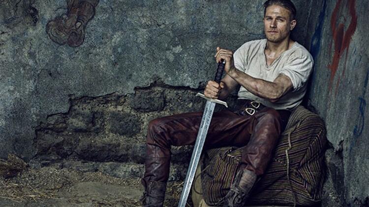 Kral Arthur: Kılıç Efsanesi filminin oyuncuları ve konusu nedir?