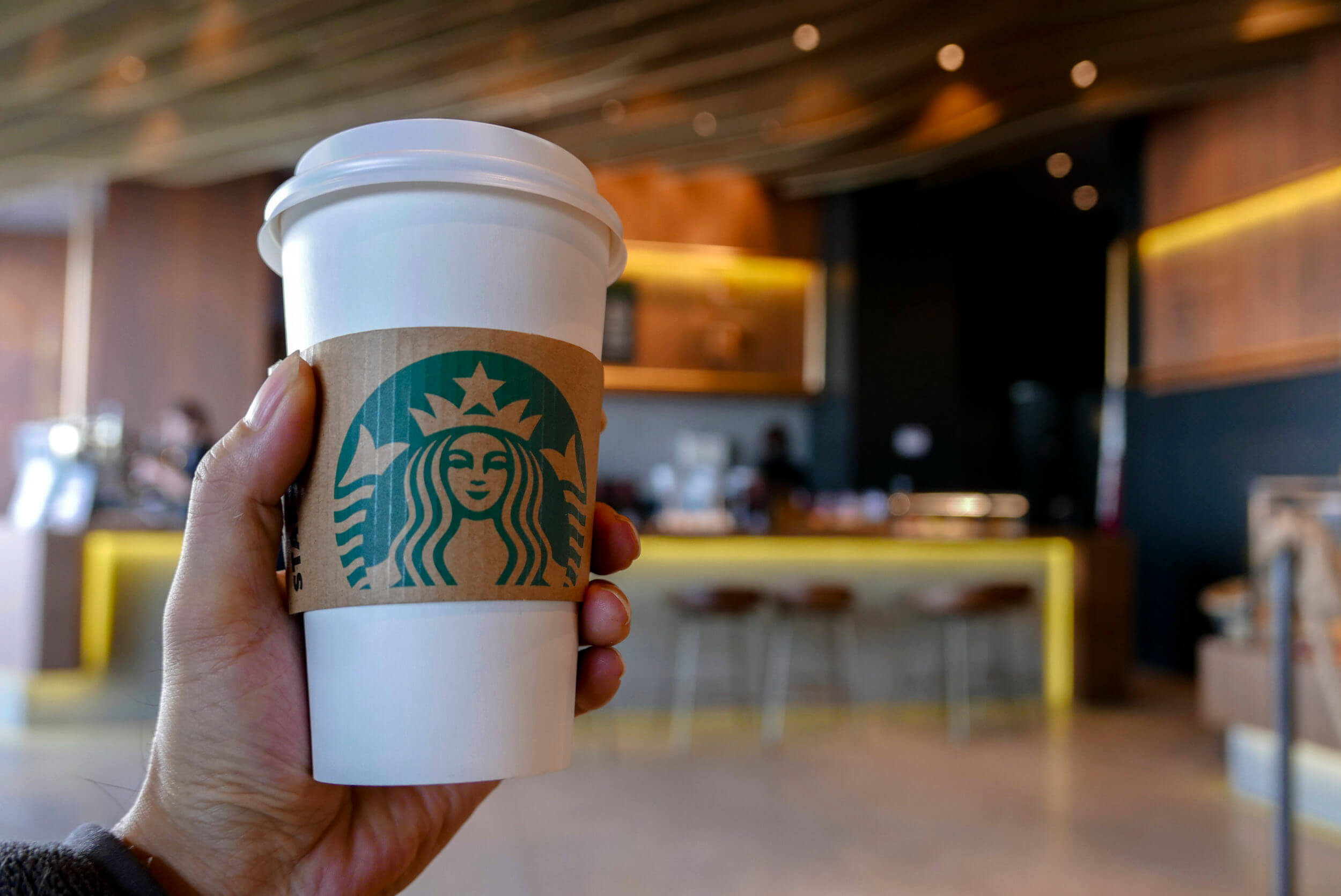 Starbucks açık mı? Starbucks bugün açılıyor mu 1 Haziran Pazartesi?