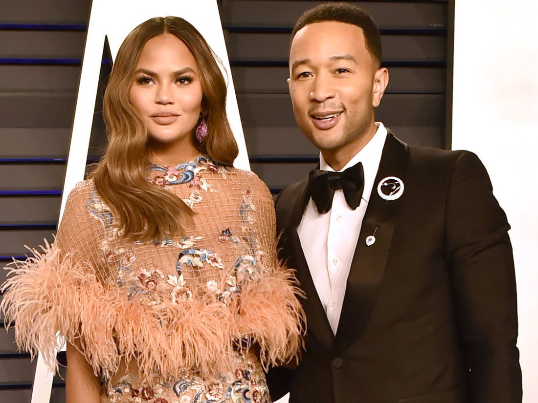 Chrissy Teigen tutuklanan protestocular için 200 bin dolar bağışladı