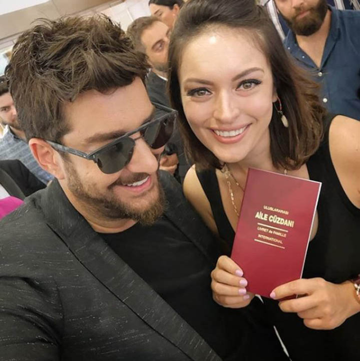 Ezgi Mola ve Sevgilisi Mustafa Aksakallı'dan sevindiren haber!