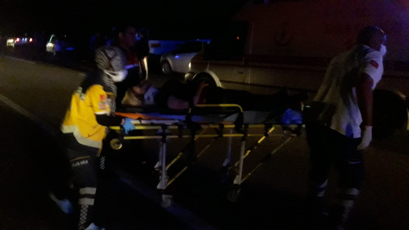 Otomobil ile traktör çarpıştı: 10 yaralı