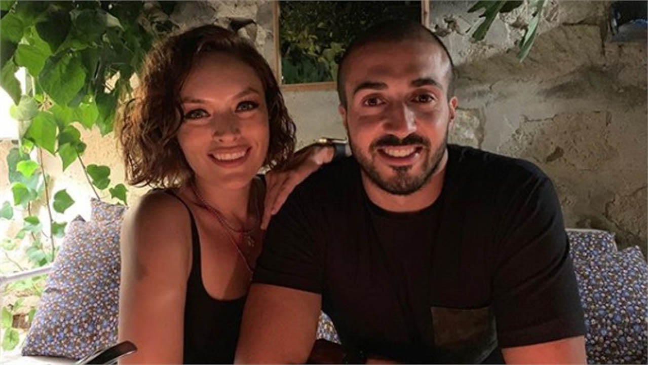 Ezgi Mola ve Sevgilisi Mustafa Aksakallı'dan sevindiren haber!