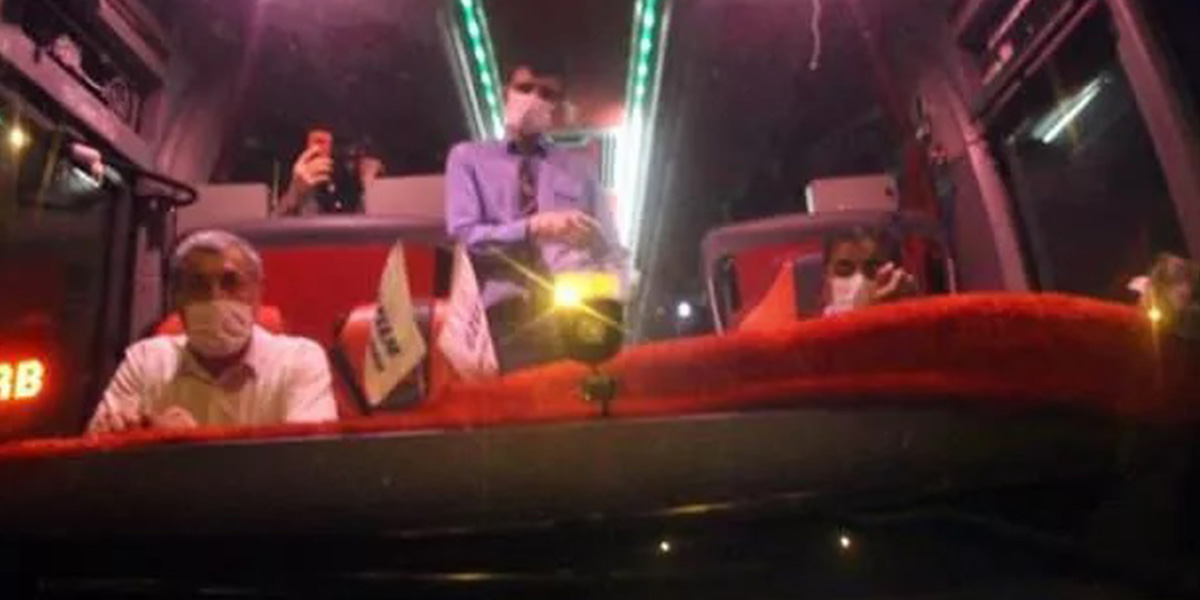 Koronavirüs hastası kadın, muavini öpüp para vermişti! Test sonuçları açıklandı