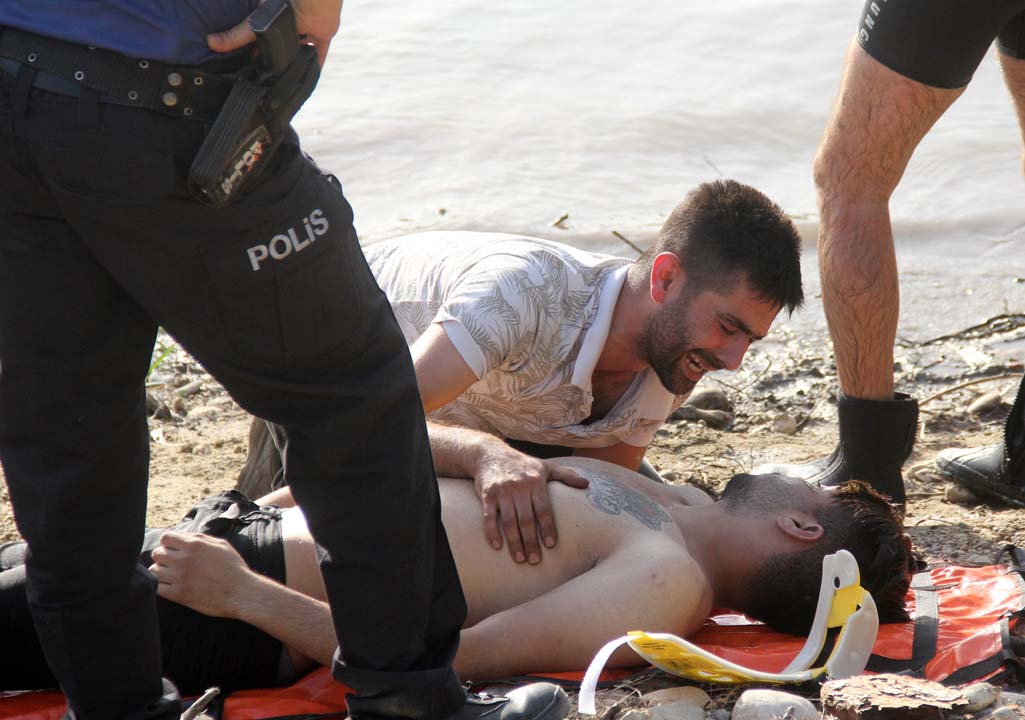 Kardeşi gölde boğulan abinin acı feryadı: ''Ben sensiz ne yapacağım''