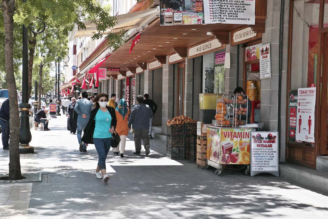 Diyarbakır'da ''ikinci dalga'' paniği! Vaka sayılarındaki artış durmuyor