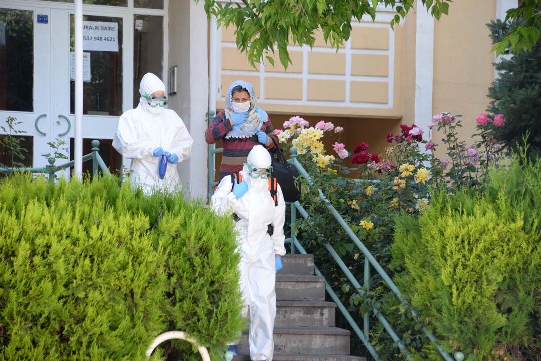 Diyarbakır'da ''ikinci dalga'' paniği! Vaka sayılarındaki artış durmuyor