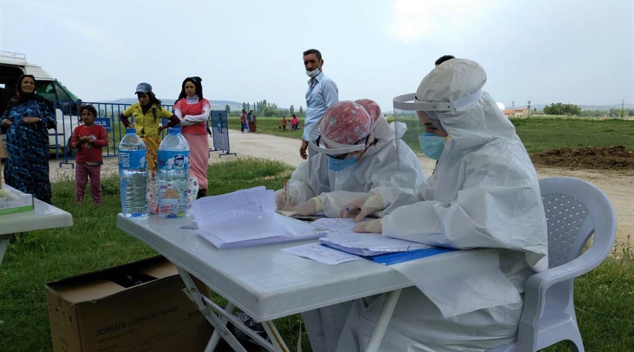 4 yaşındaki çocuğun virüs testi pozitif çıktı! 200 kişilik çadır kent karantina alındı