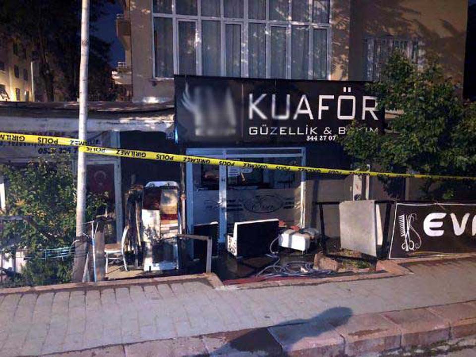 Ankara'da kuvvetli yağış can aldı! Elektrik akımına kapılan genç hayatını kaybetti