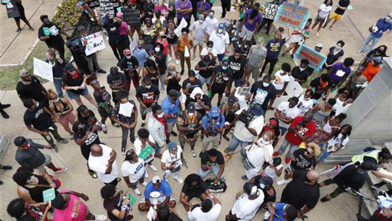 ABD'de protestolar nedeniyle vaka sayıları arttı